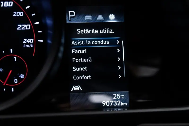 Hyundai Elantra — Poza 33