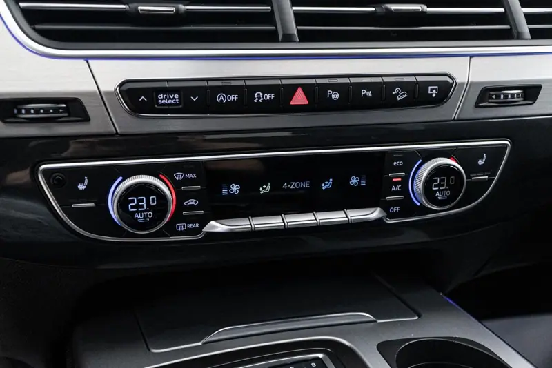 Audi Q7 — Poza 11