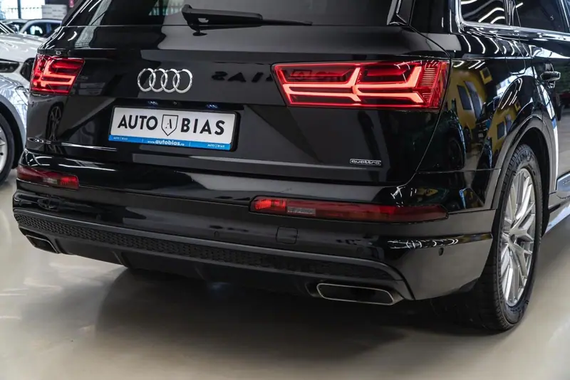 Audi Q7 — Poza 13