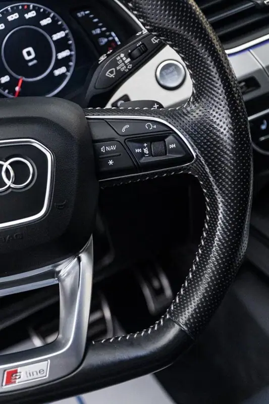 Audi Q7 — Poza 20