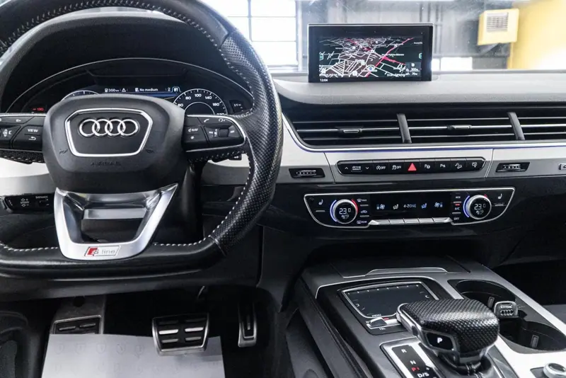 Audi Q7 — Poza 30