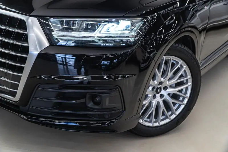 Audi Q7 — Poza 34